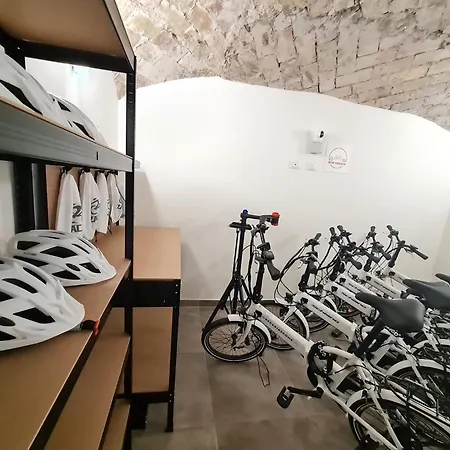 Bed&bikerome Giulio Cesare Bed & Breakfast 4*